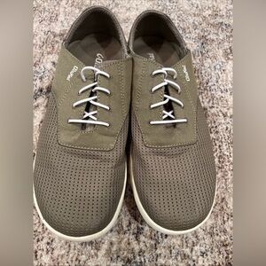 Olukai Men's Casual Shoes Green Slip On No Tie Sz 10.5 Casual Style